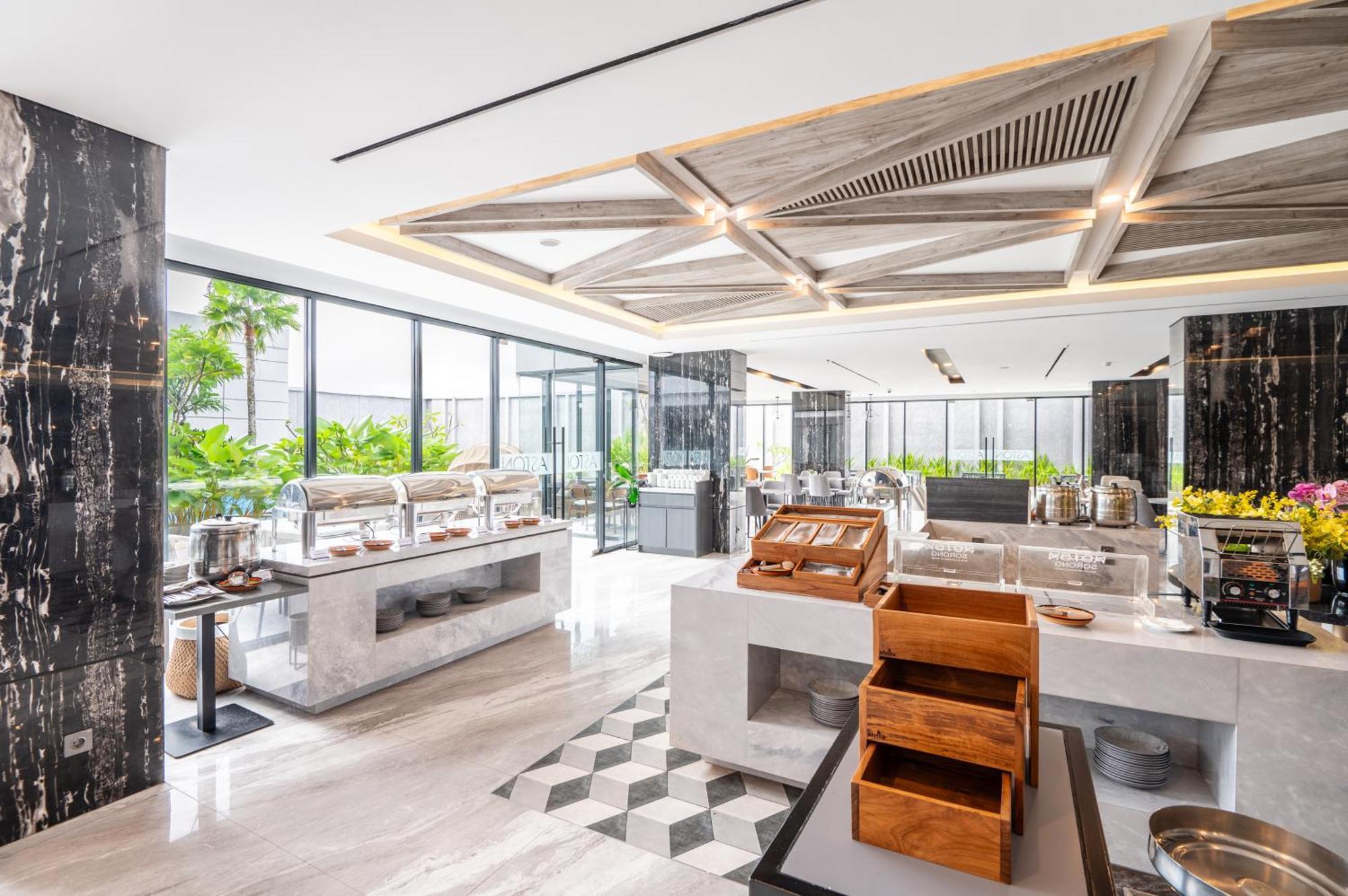 Aston Sorong Hotel & Conference Center エクステリア 写真