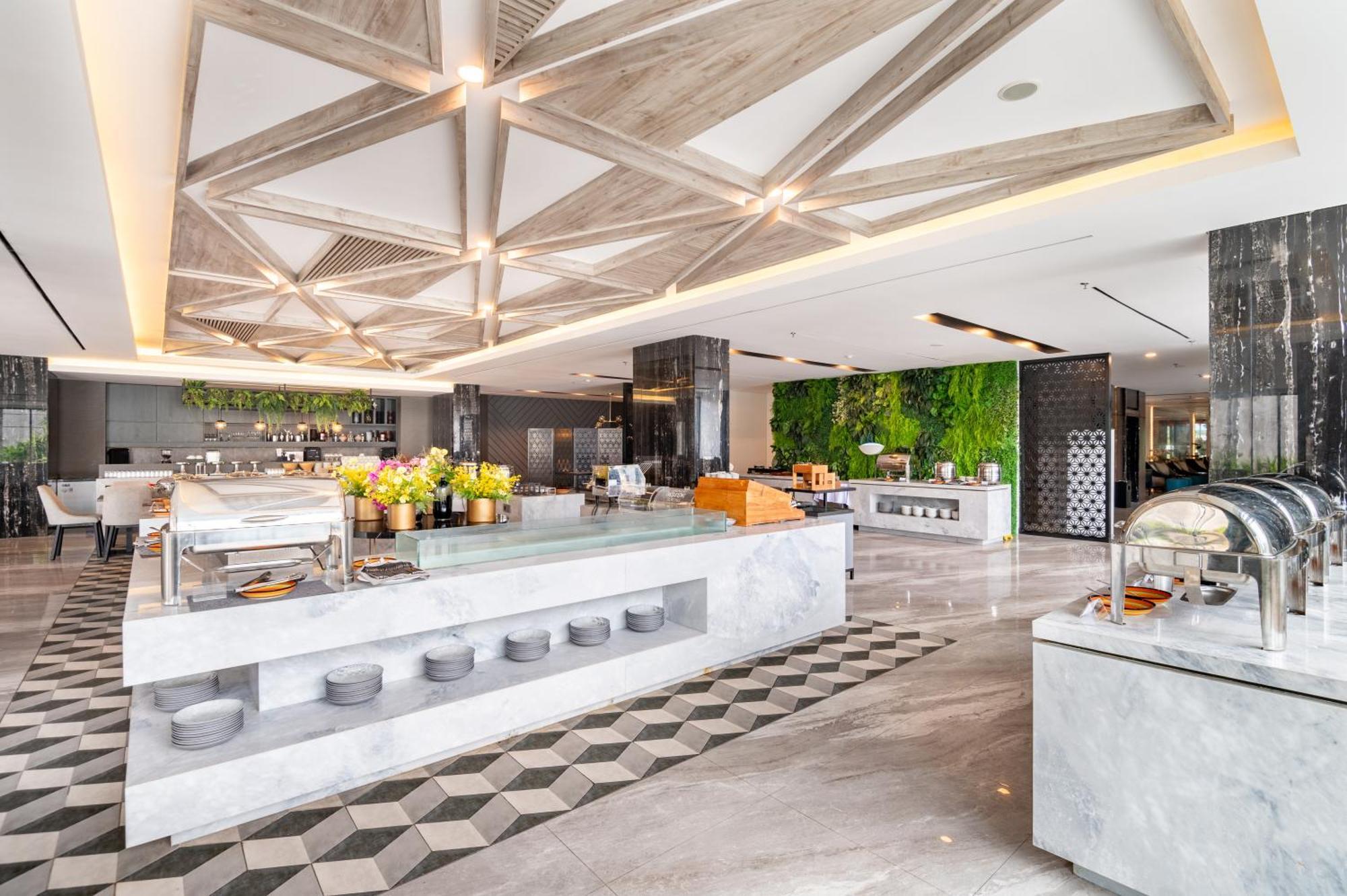 Aston Sorong Hotel & Conference Center エクステリア 写真