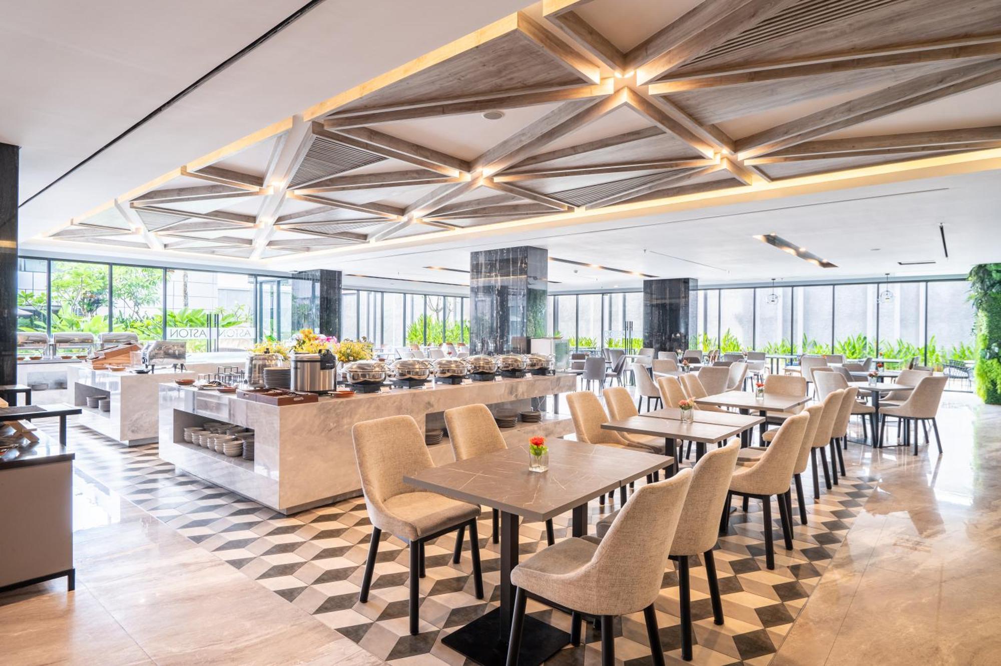 Aston Sorong Hotel & Conference Center エクステリア 写真