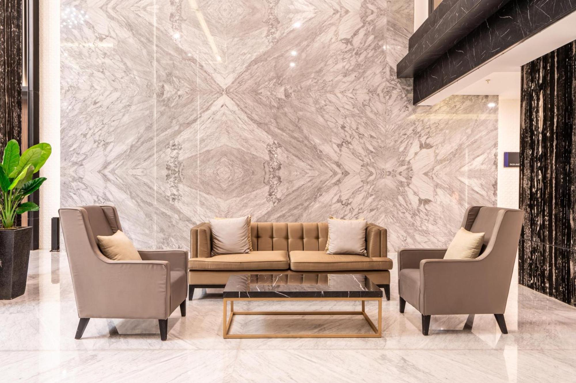 Aston Sorong Hotel & Conference Center エクステリア 写真