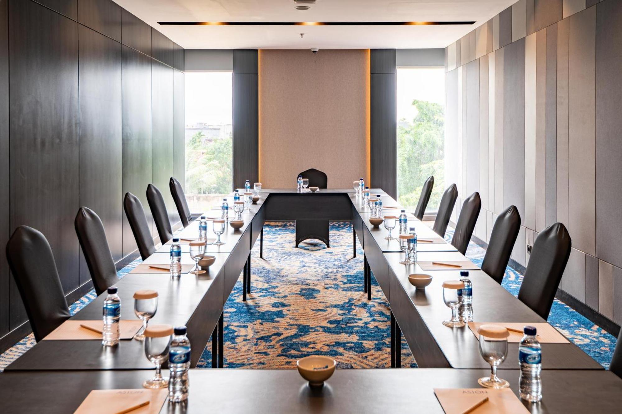 Aston Sorong Hotel & Conference Center エクステリア 写真