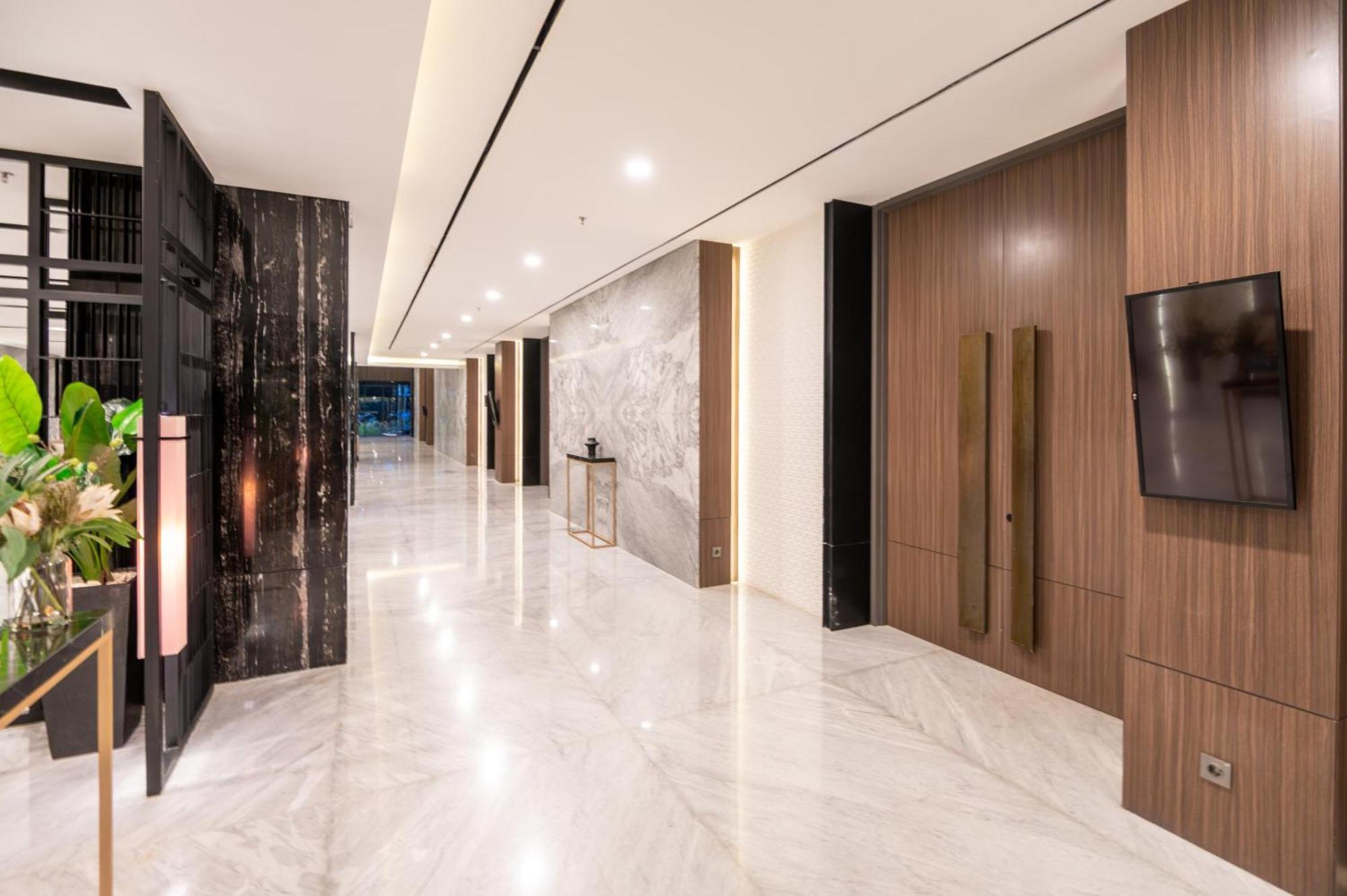 Aston Sorong Hotel & Conference Center エクステリア 写真