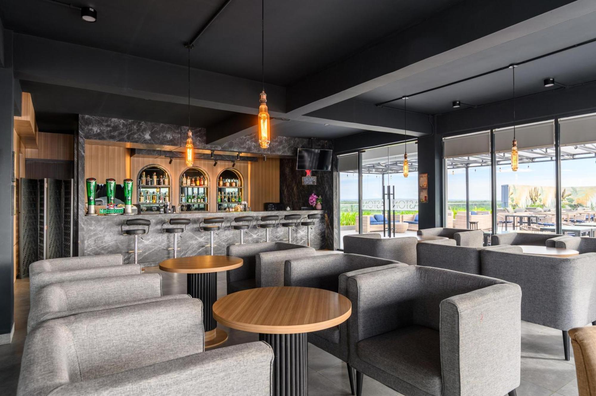 Aston Sorong Hotel & Conference Center エクステリア 写真