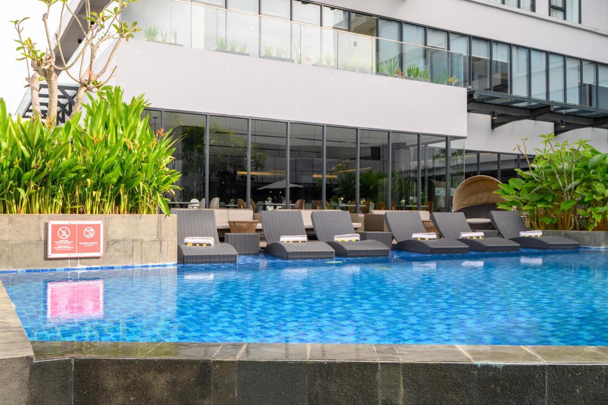 Aston Sorong Hotel & Conference Center エクステリア 写真