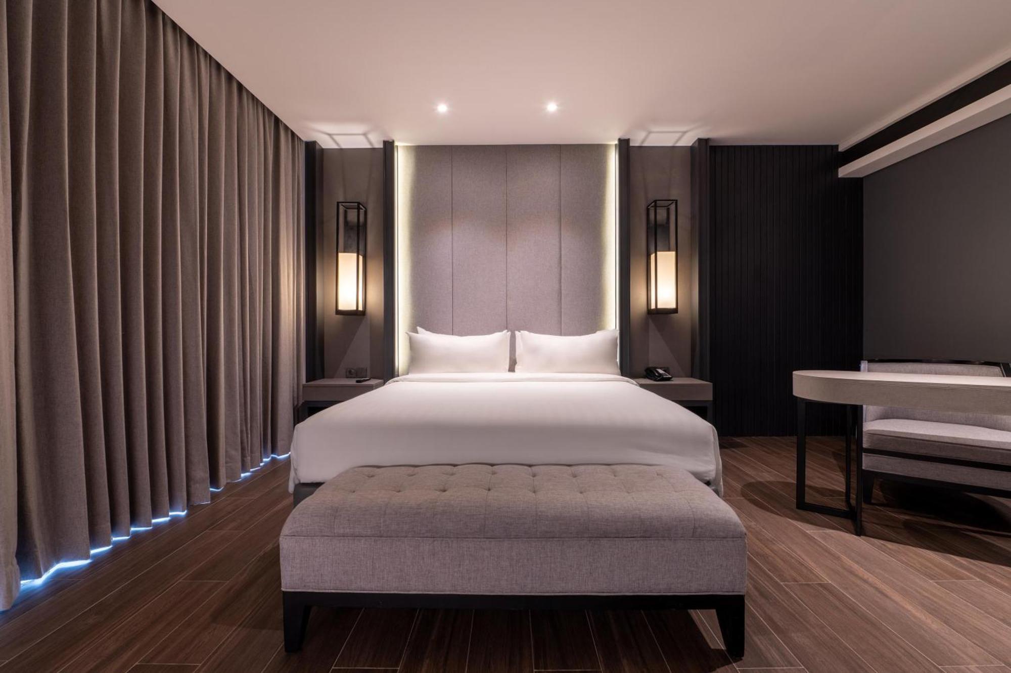 Aston Sorong Hotel & Conference Center エクステリア 写真